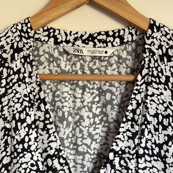 ZARA | Claris black and white long sleeve mini dress - Picture 7 of 13